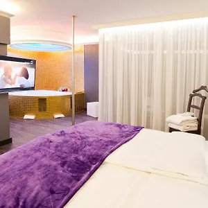 4* Otel Plaza Design